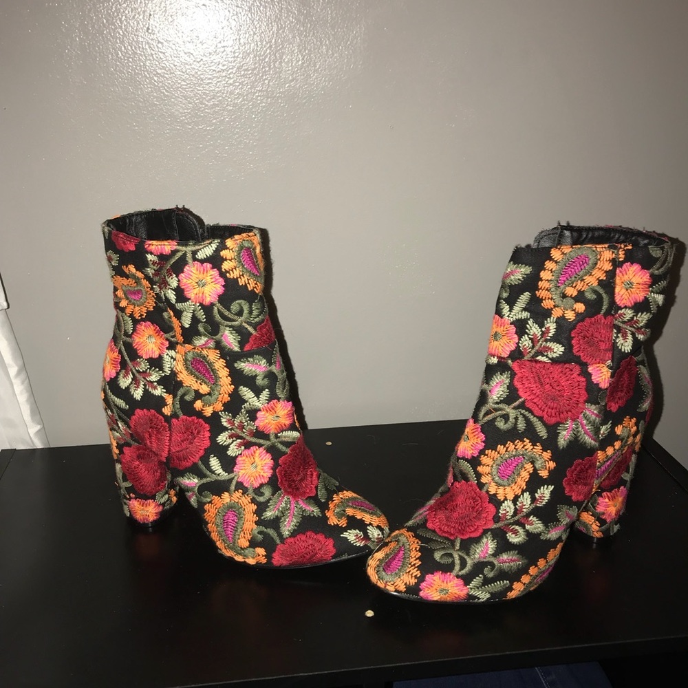 Fall/winter floral booties